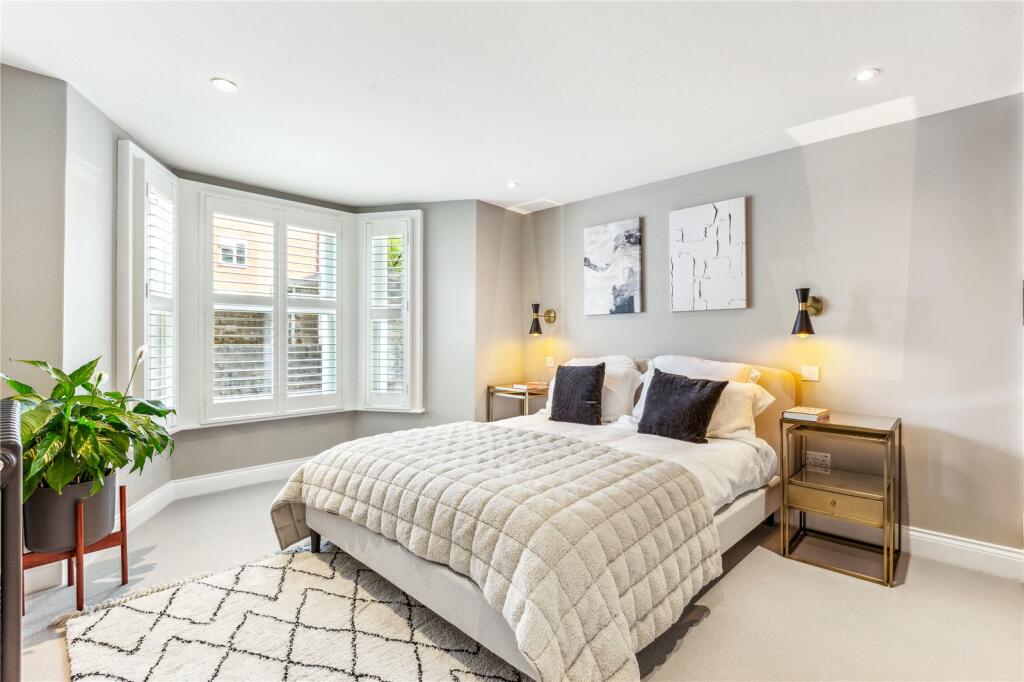 150230_BES230271_IMG_04_0000