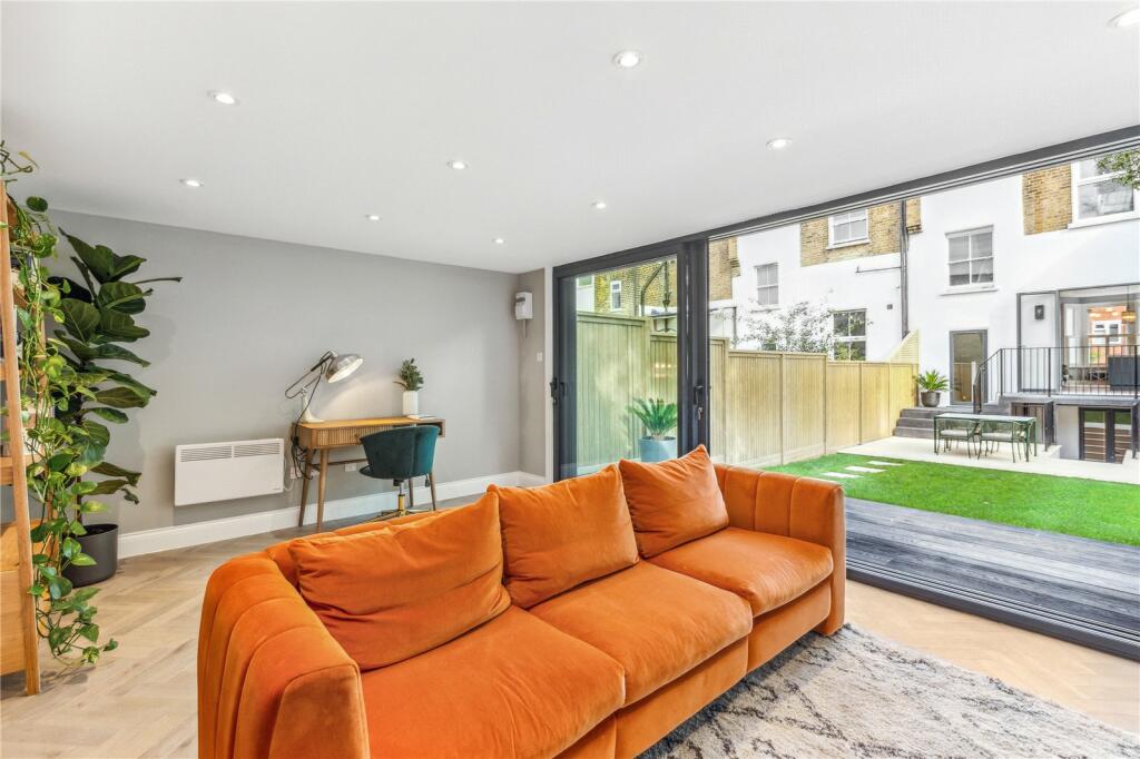 150230_BES230271_IMG_07_0000