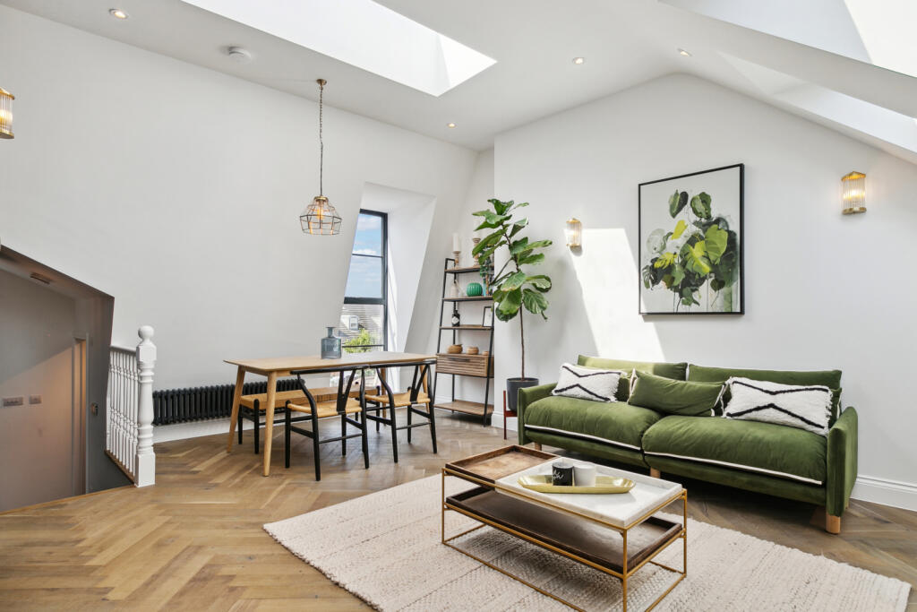 218114_HES240225_IMG_00_0000